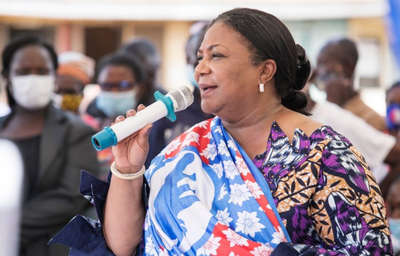 First Lady Courts Tema Voters