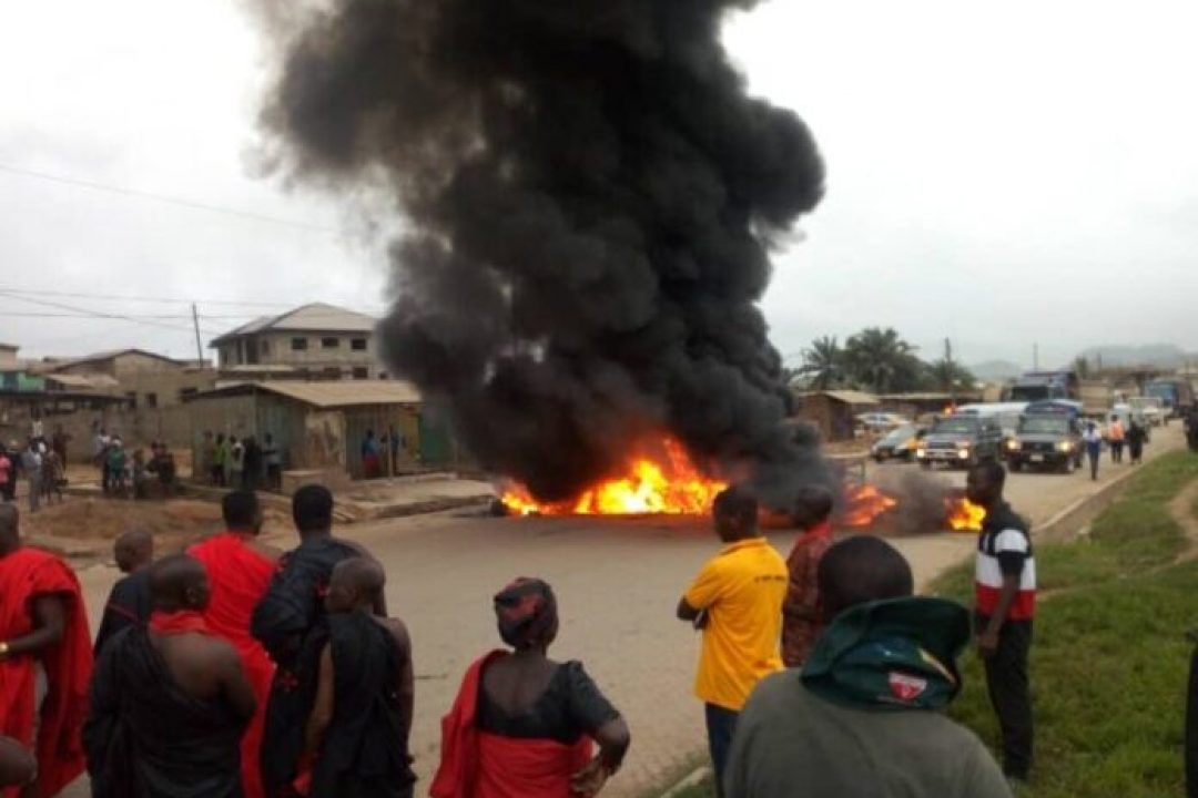 Ghana Election 2020: Kwesimintim residents prevent EC officials from entering the town