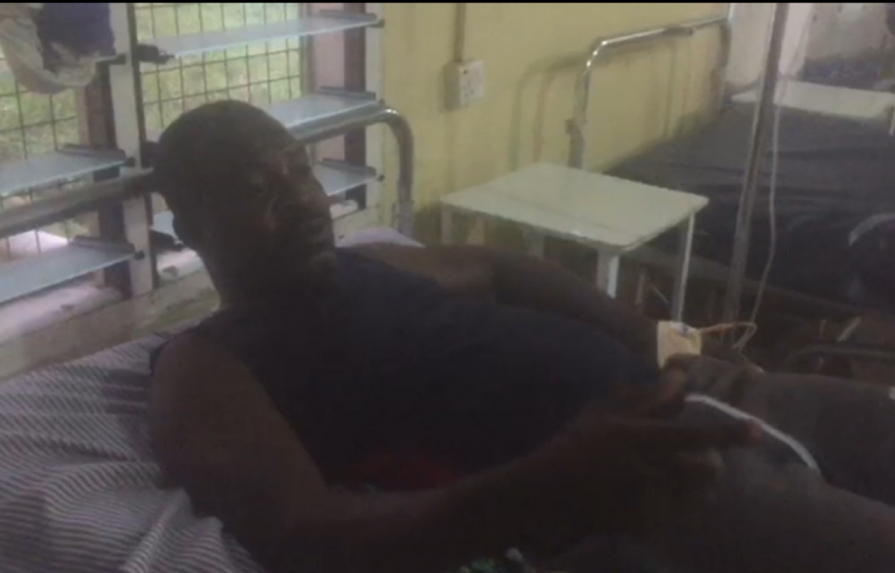 E/R: CHIEF OF KWAHU PITIKO ESCAPES DEATH AFTER MOB ATTACK BY NANA ADU PARKO