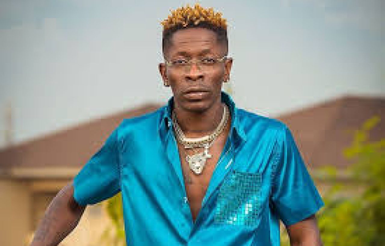 Shatta Wale apologises as Police probes fake g*n attack